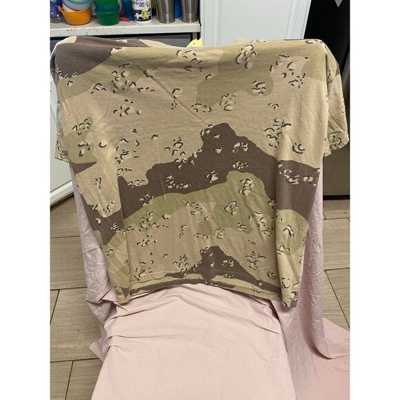 Vintage U.S Army Desert Camouflage Pattern T-Shirt Combat Tee Cotton Size XL - Picture 1 of 3